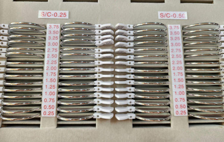 멀티코팅 난시검안렌즈세트 (TJS-240) [S- 0.25 ~ S-3.75D (C-0.25D ~ C-2.00D)]